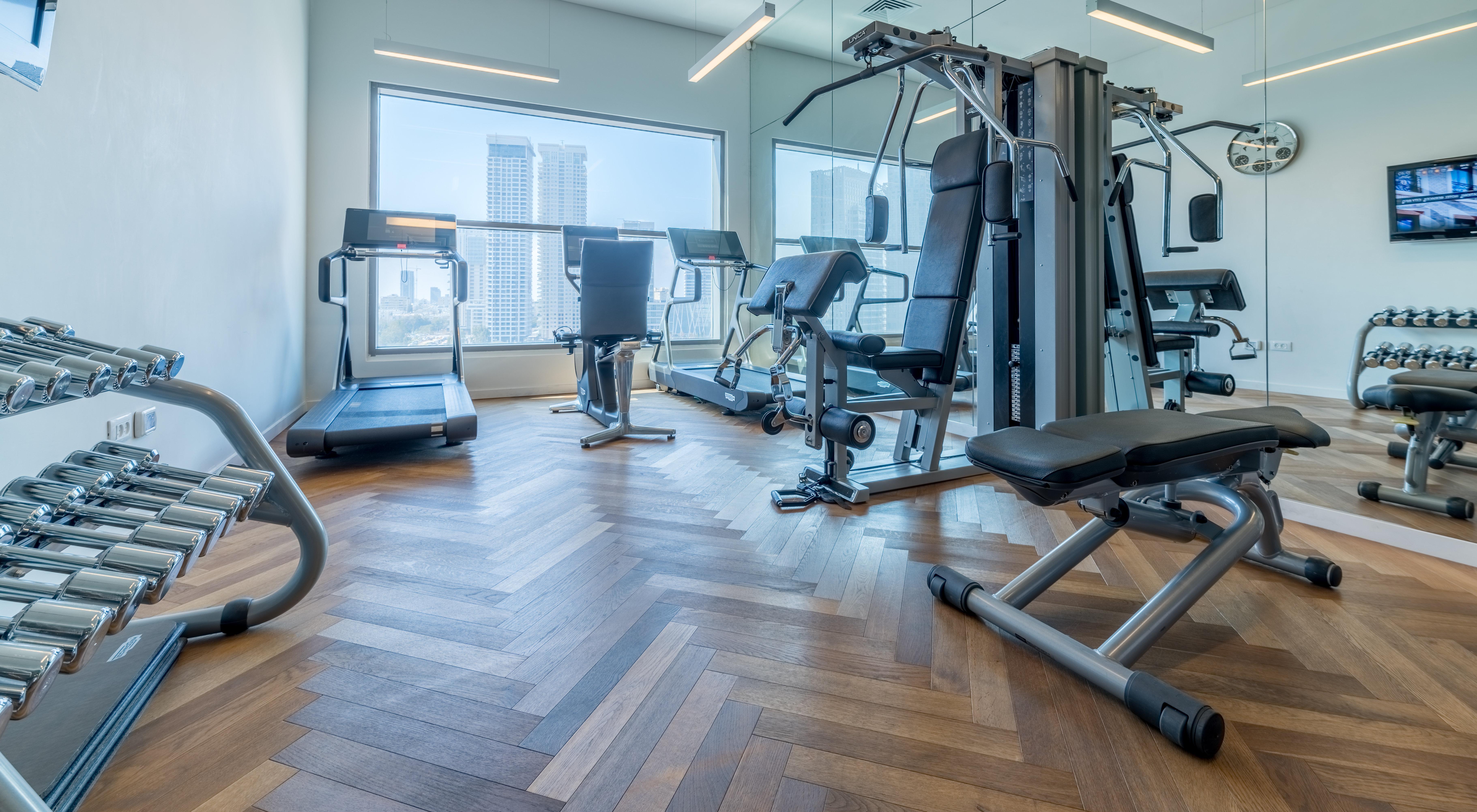 호텔 인디고 텔 아비브 - 다이아몬드 디스트릭트 Giv'atayim 외부 사진 The gym at the hotel
